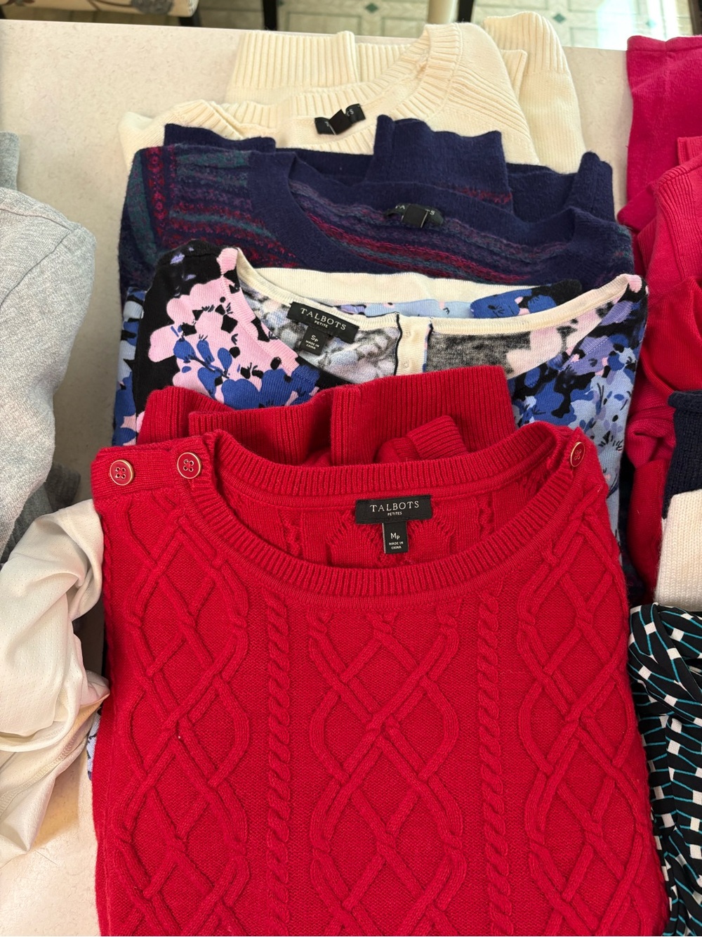 Closet Clean Out Women’s 13 Shirts/ Great For Resellers
